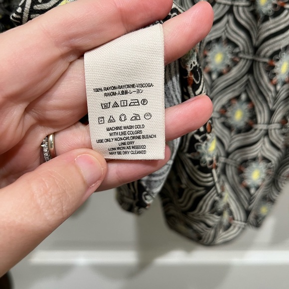 Free People Rolling Hills V neck tunic. Medium. Excellent used condition. - Picture 11 of 11